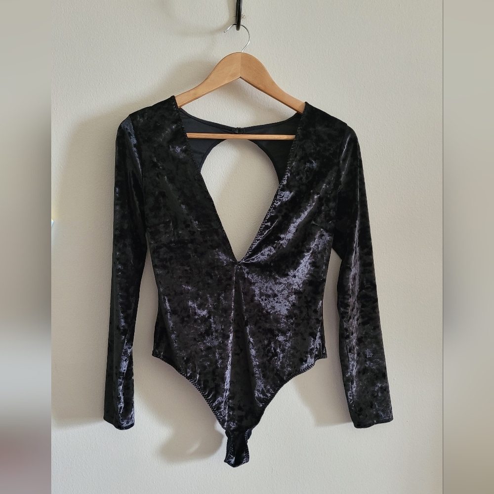 Victorias Secret Crushed Velvet Thong Style Bodysuit, Women's M/L, Classic Black - Picture 1 of 10